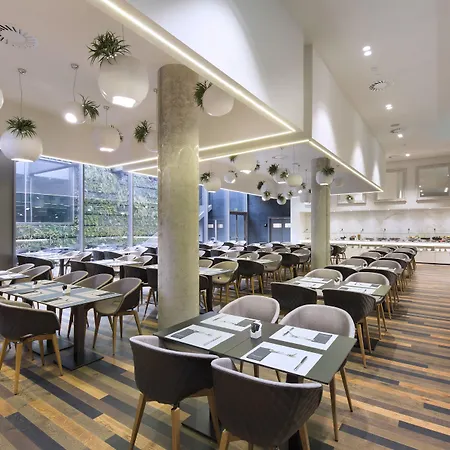 Sb Glow 4 Sup 4* Βαρκελώνη