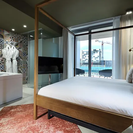 Sb Glow 4 Sup 4* Βαρκελώνη