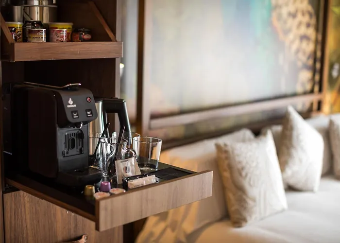 Sb Glow 4 Sup Szálloda