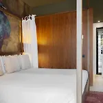 Sb Glow 4 Sup 4* Barcelona